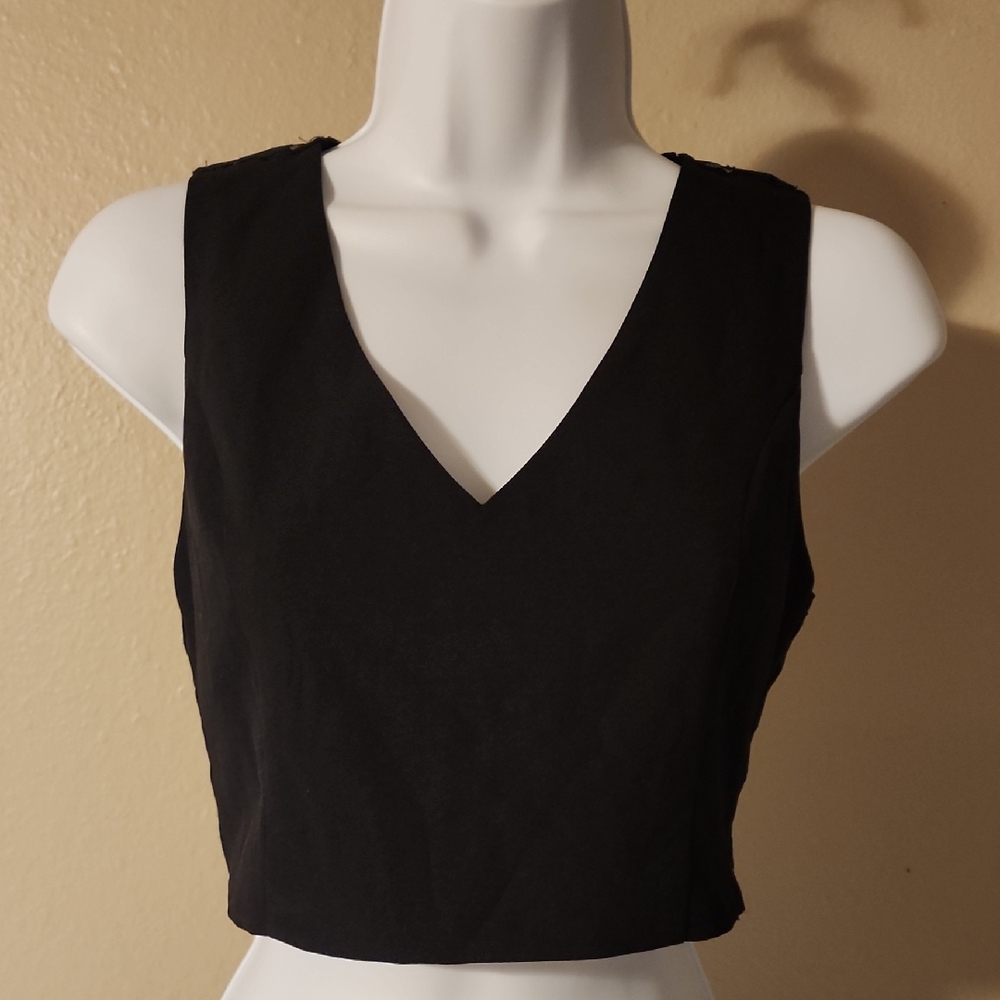 Forever 21 Black V-Neck Cropped Tank